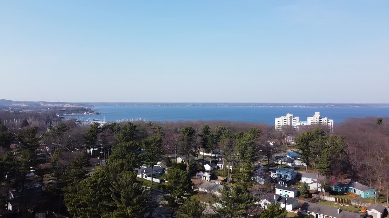 mini toma mavic del vecindario de beechwood en muskegon, mi