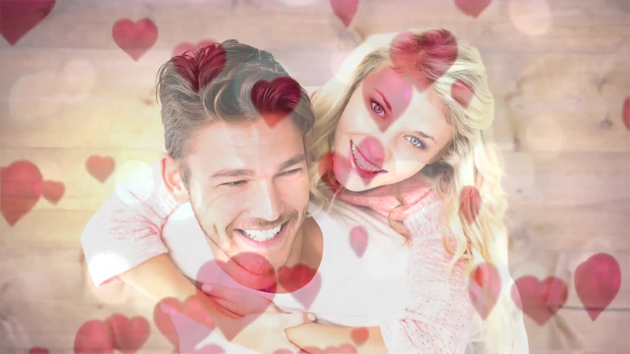 행복한 커플이 발렌타인 데이에 피기백을 하고 있습니다.