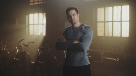 confident fitness man in gym