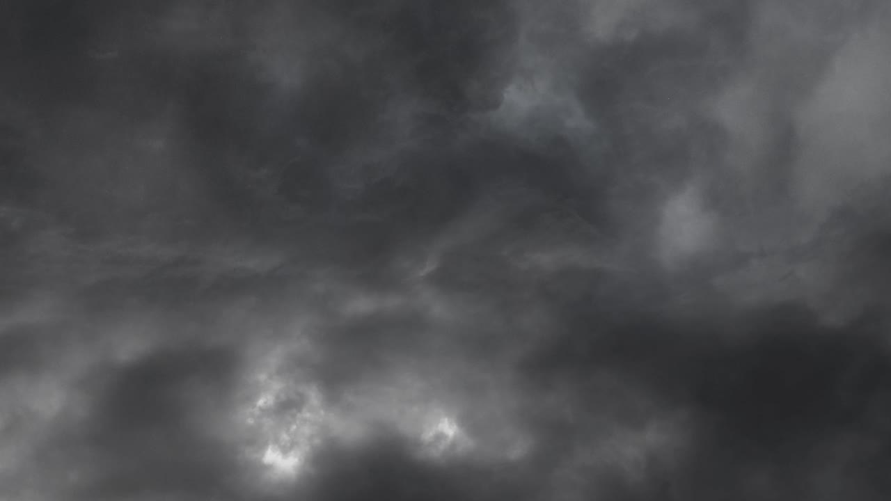 thunderstorm thunder in the sky