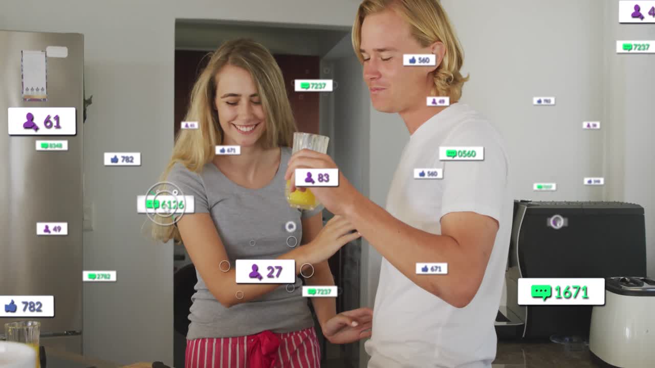 animación de notificaciones de las redes sociales sobre una pareja feliz besándose en una cocina soleada