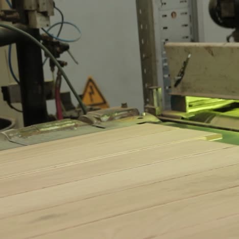 producción de parquet. fábrica industrial.