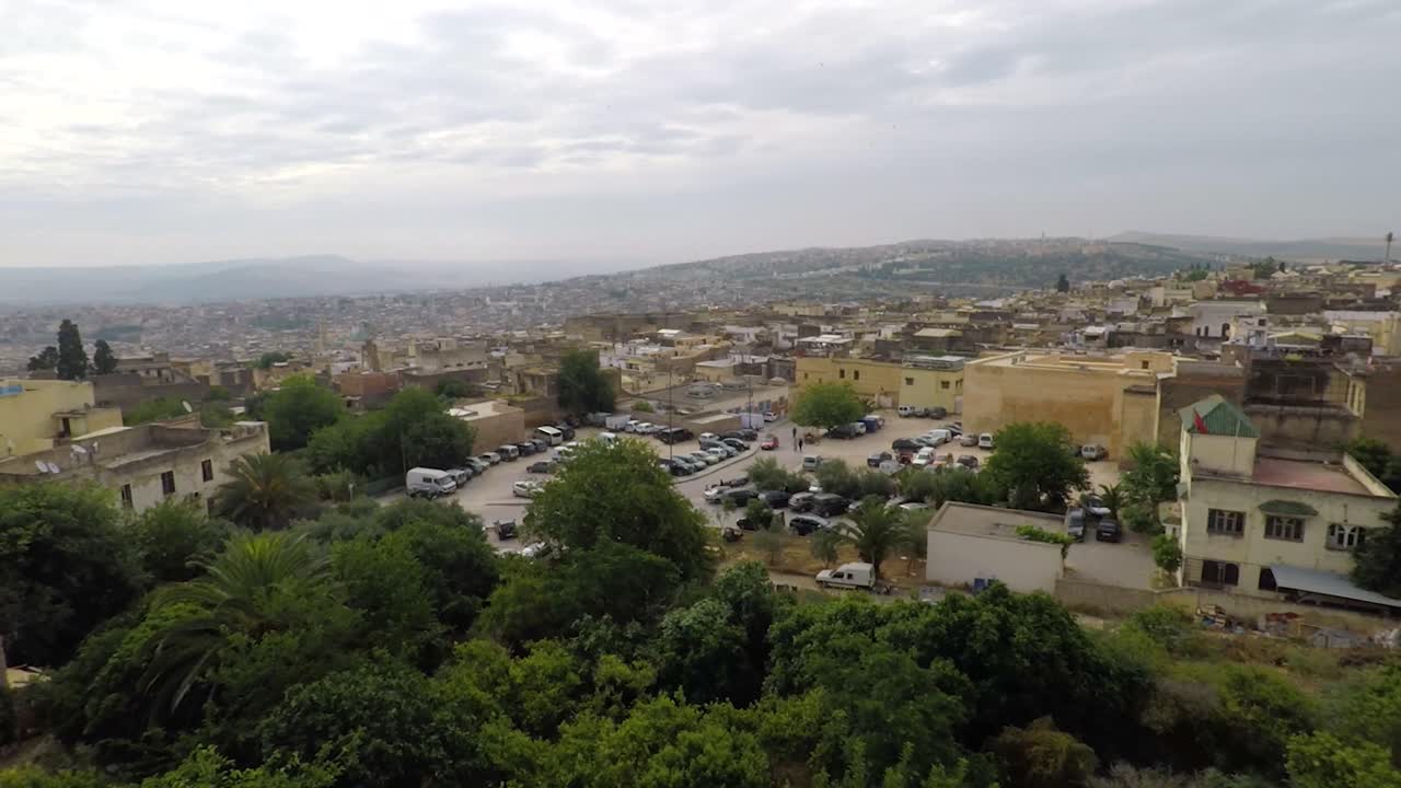 Filmato 4K della vecchia Medina a Fez, Marocco, all'alba.