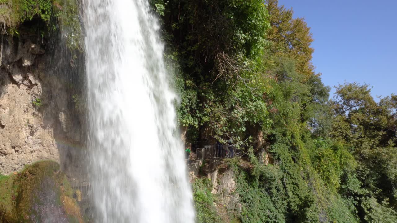 cascadas de edessa grecia, filmación manual en tiempo real 4k