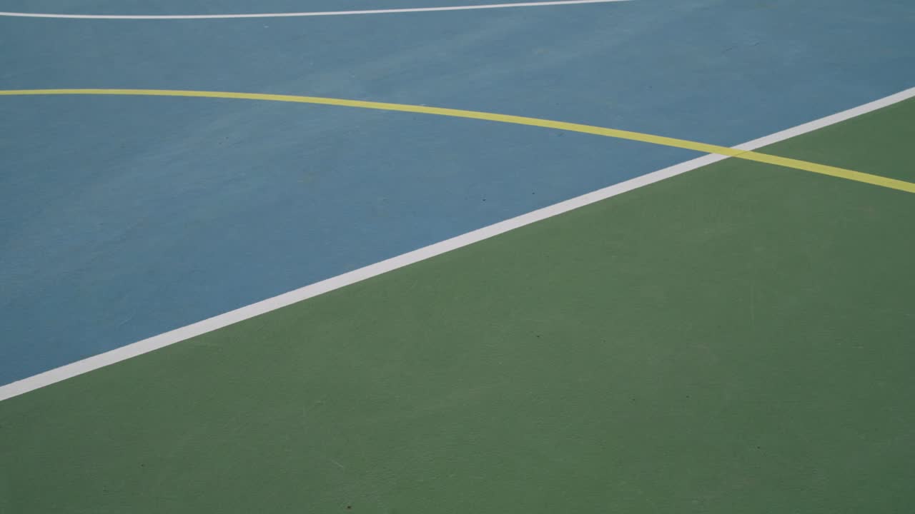 농구 또는 축구를 위한 지역 스포츠 코트 바닥의 표시