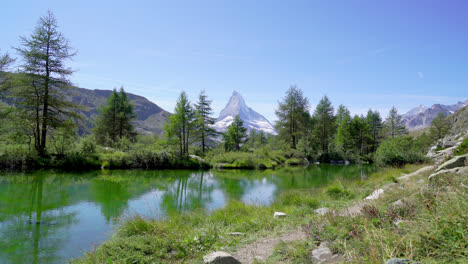 matterhorn 和 grindjisee 湖在瑞士的泽尔马特