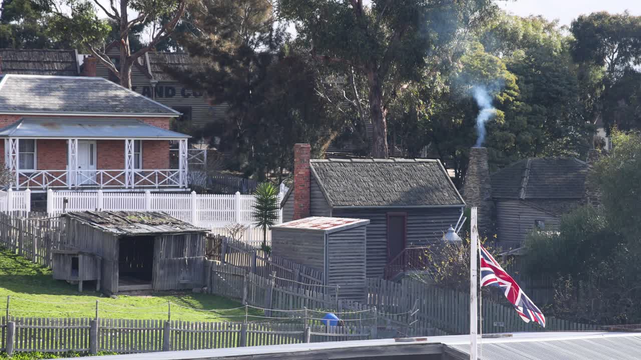 역사적인 주권 언덕에서 발을 들어 올리는 의식
