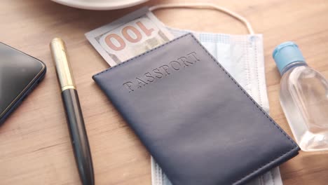 artículos esenciales para el viaje y de protección