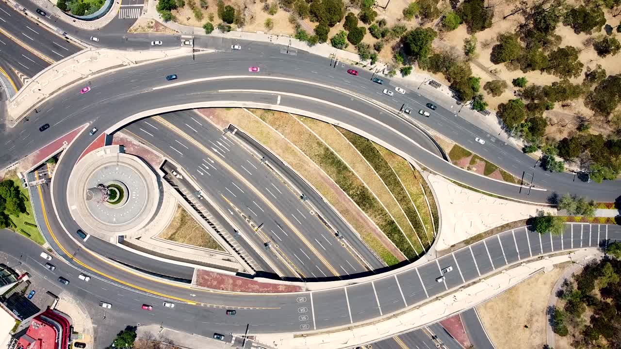 푸엔테 데 페트롤레오스(fuente de petroleos)의 전경