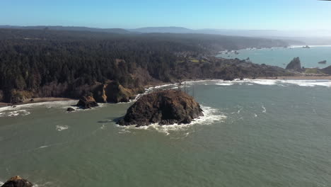 4k-aerial-of-Trinidad-California-coastline,-Pewetole-Island-in-foreground