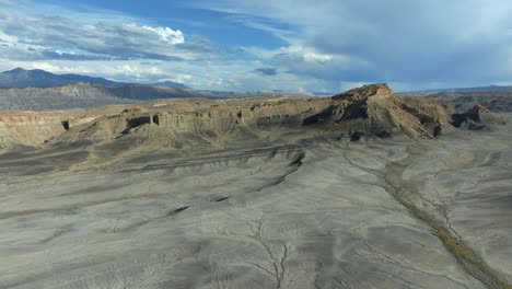 4K-Luftaufnahme-Des-Capitol-Reef-Nationalparks-In-Utah,-USA