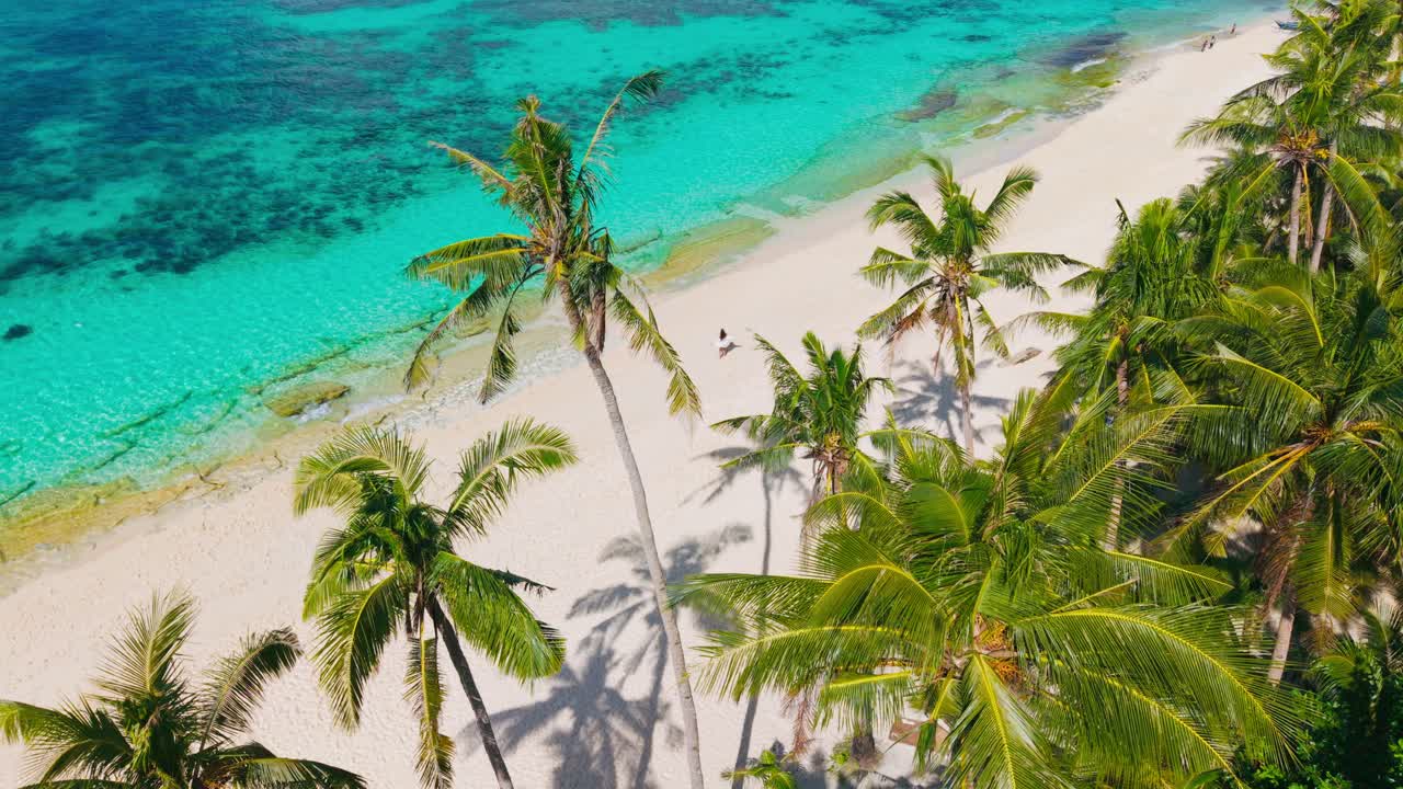 Bãi biển Puka Boracay Aklan Philippines, cảnh quay drone tĩnh, không khí nhiệt đới, điệu nhảy chậm.