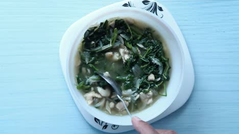 chicken and shrimp soup with water spinach