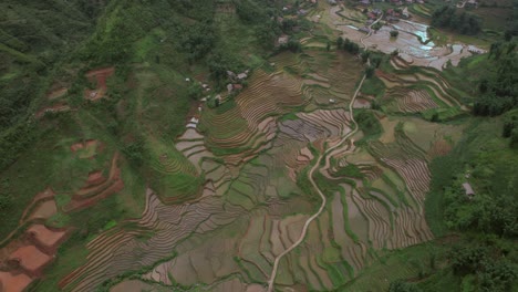 Aerial-view-of-Sa-Pa-in-Vietnam's-Hoàng-Liên-Son-Mountains