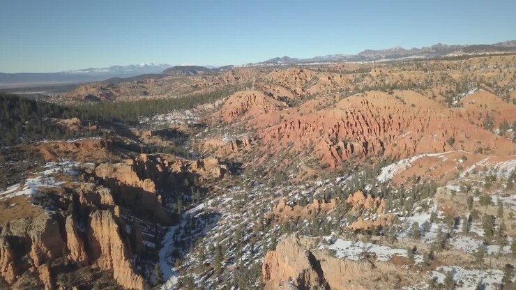 Splendida vista aerea dell'area appena fuori dal Parco Nazionale del Bryce Canyon nello Utah.
