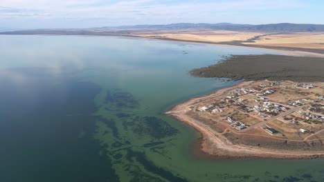 Beautiful-wide-shot-Weeroona-island-Landscape-view-from-above,-Australia