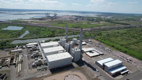 grano chp power station kent uk ,cerrado debido a la tormenta de la chimenea dañada vista aérea de drones