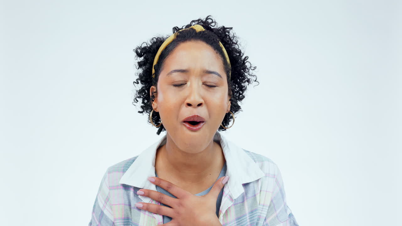 wow, sorpresa y cara de mujer en el estudio