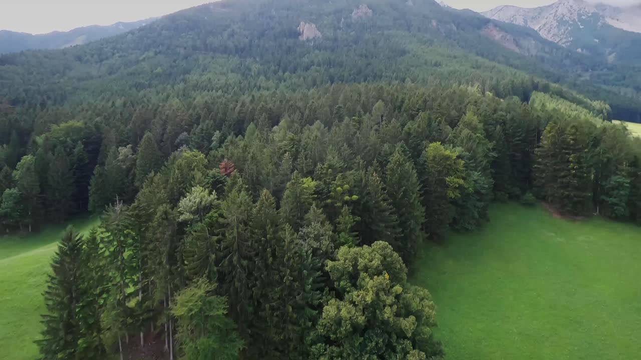 un vuelo cuesta arriba con un dron fpv