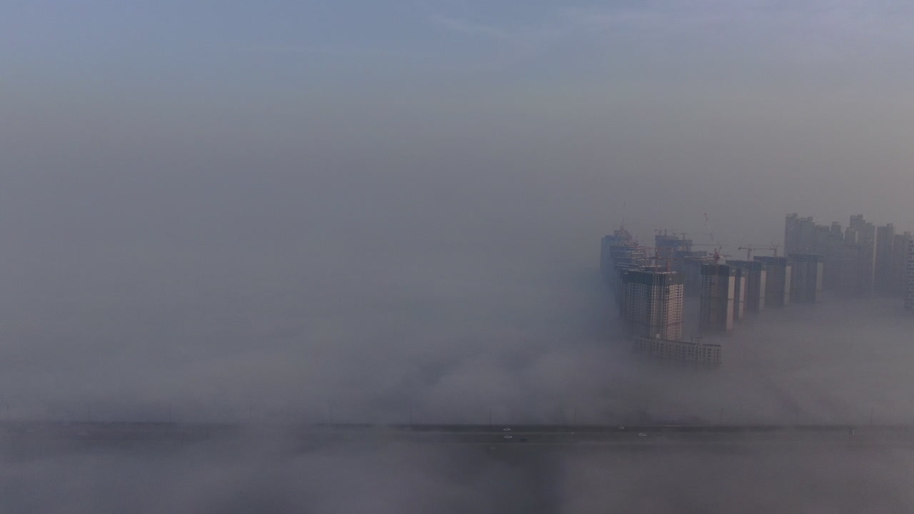 мрачная атмосфера под эстакадой, новый город сонгдо