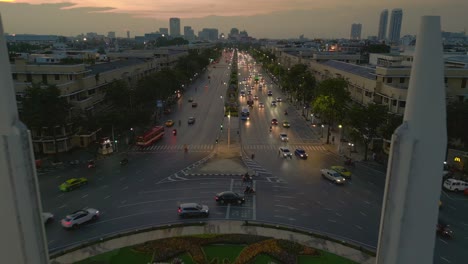 columns in traffic circle