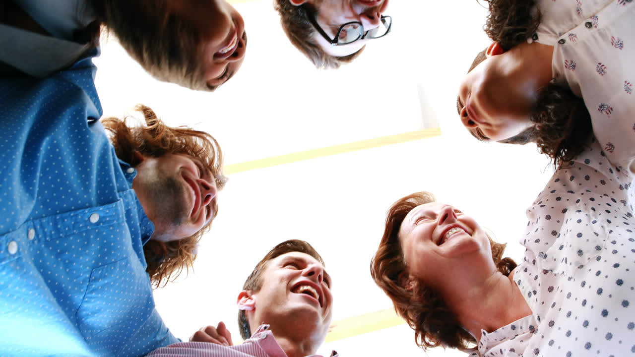 사업가들이 모여들고 있습니다.