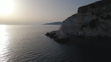 Zakynthos-Küstenklippe-3-Mit-Sonnenuntergang