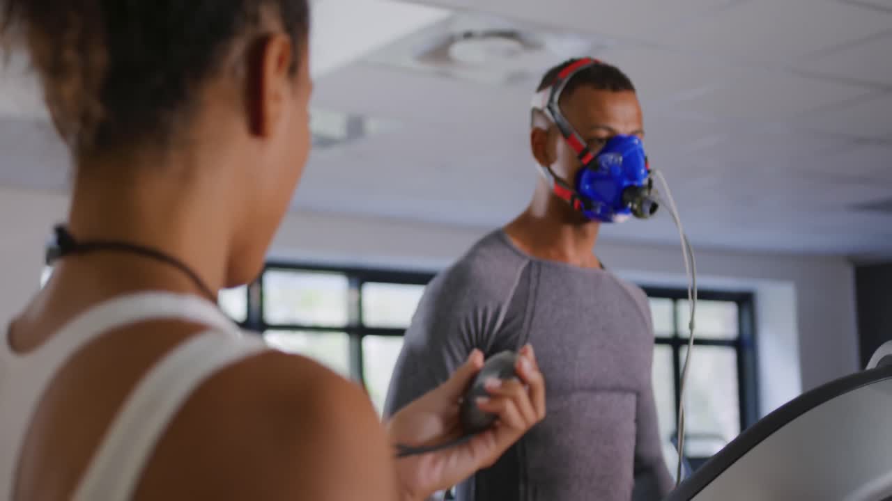 대사 가스 분석기를 사용하는 러너