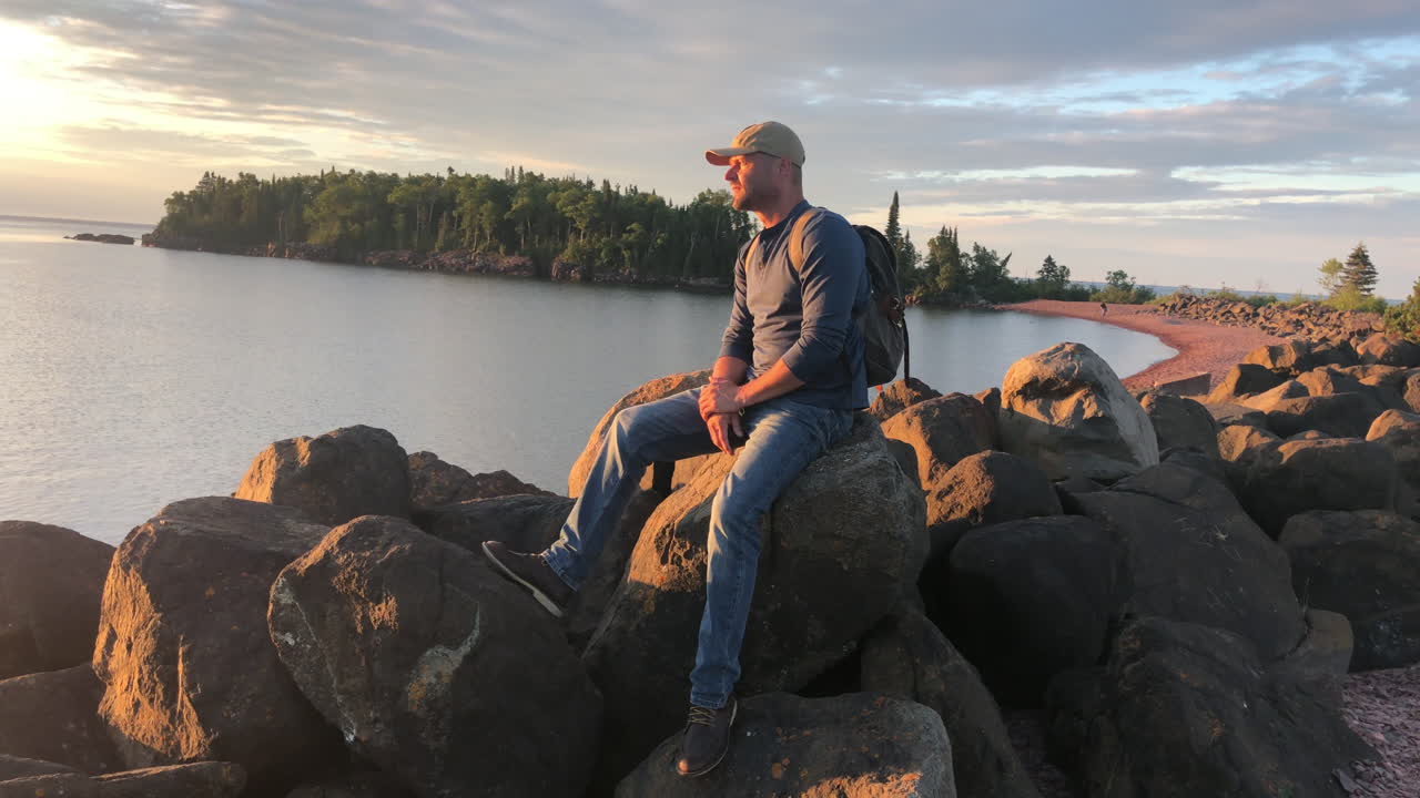 자연은 항상 자신의 아름다움을 보여줍니다.