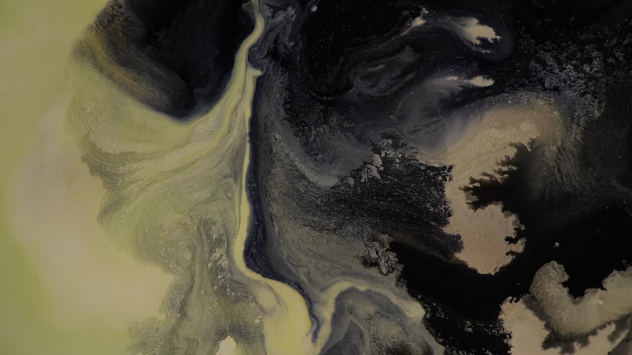A bit unnerving, a bit mesmerizing, a big bit lovely - an all natural AbstractVideoClip