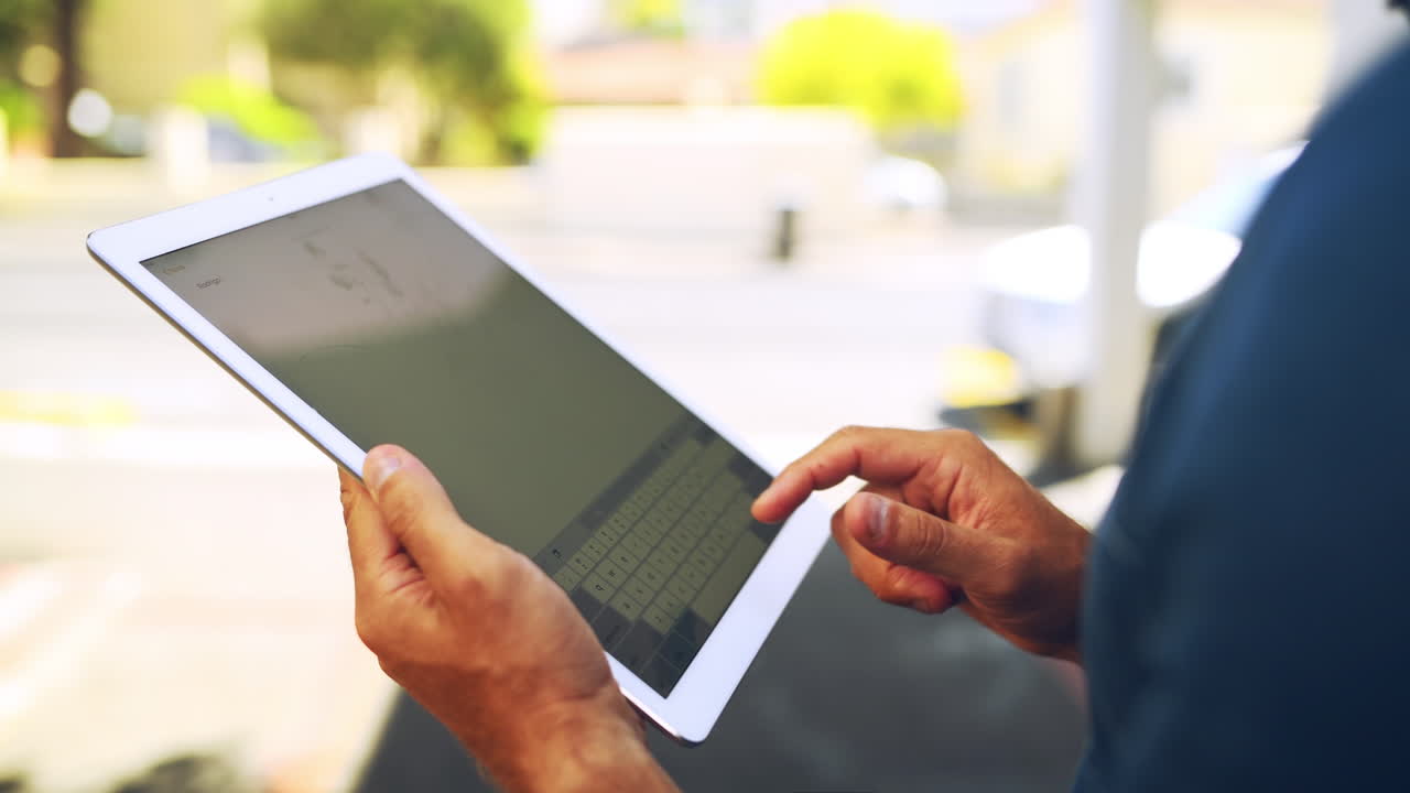 tomando negocios con él a través de la ciudad