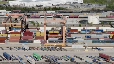 BNSF-shipping-yard-in-Memphis,-Tennessee-with-drone-video-zoomed-in-with-pan-left-to-right