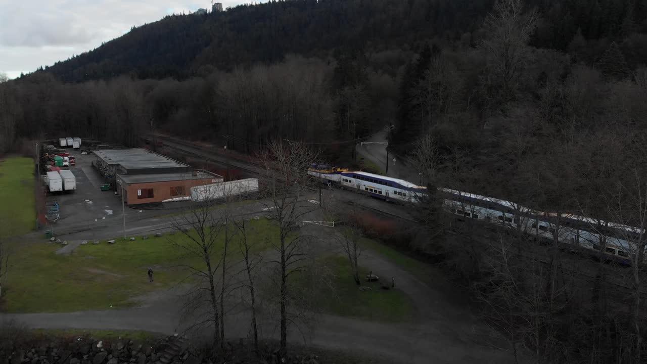 varias tomas de drones alrededor del parque marino barnet en burnaby, columbia británica, canadá