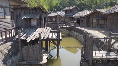 Alte-Dorfhäuser-Im-Offenen-Koreanischen-Filmset-Suncheon,-South-Jeolla,-Südkorea