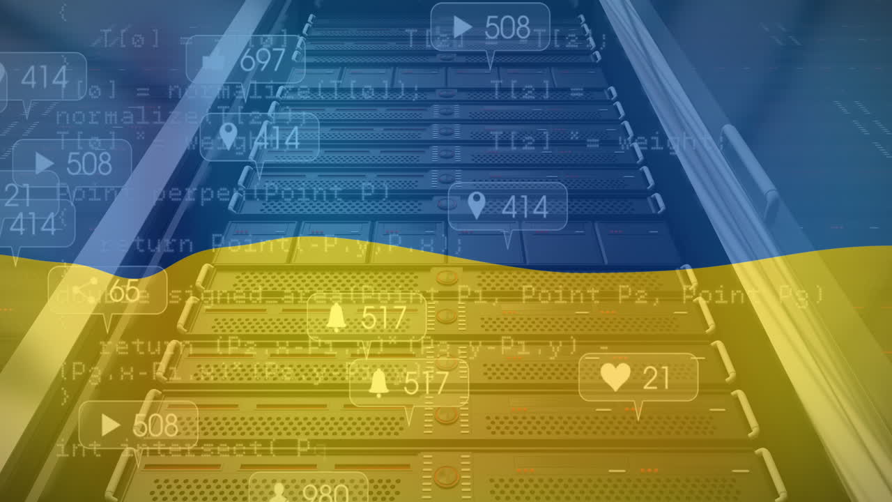 Animazione di reazioni sui social media ed elaborazione dati su server e bandiera dell'Ucraina