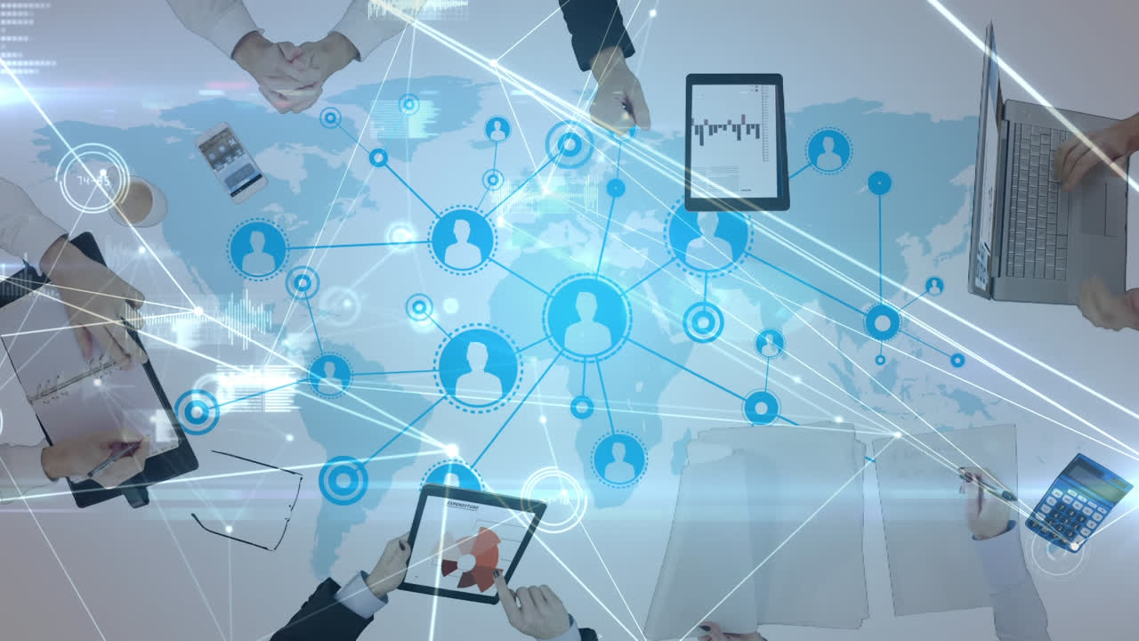 전자 장치에서 일하는 사업가들의 디지털 복합