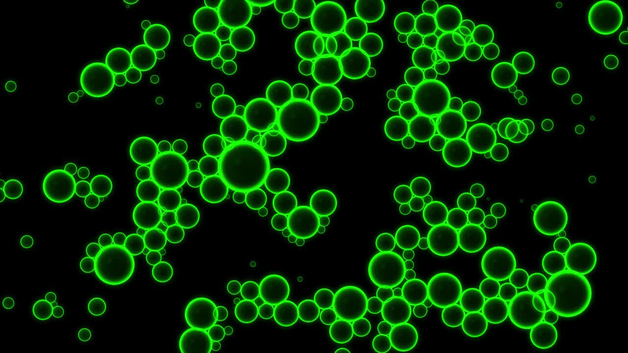 물속에서 움직이는 녹색 기름방울, 추상적인 배경, 밝은 어두운 배경 위에 상승하는 물 속의 다양한 공기 거품의 매크로, 기름 속의 공기 구들이 물 표면에 머물고 있다.