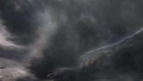 timelapse,-lightning-strikes-in-the-dark-sky