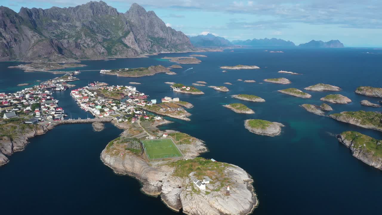 henningsvaer 어촌 마을과 lofoten 섬, 노르웨이 시정촌