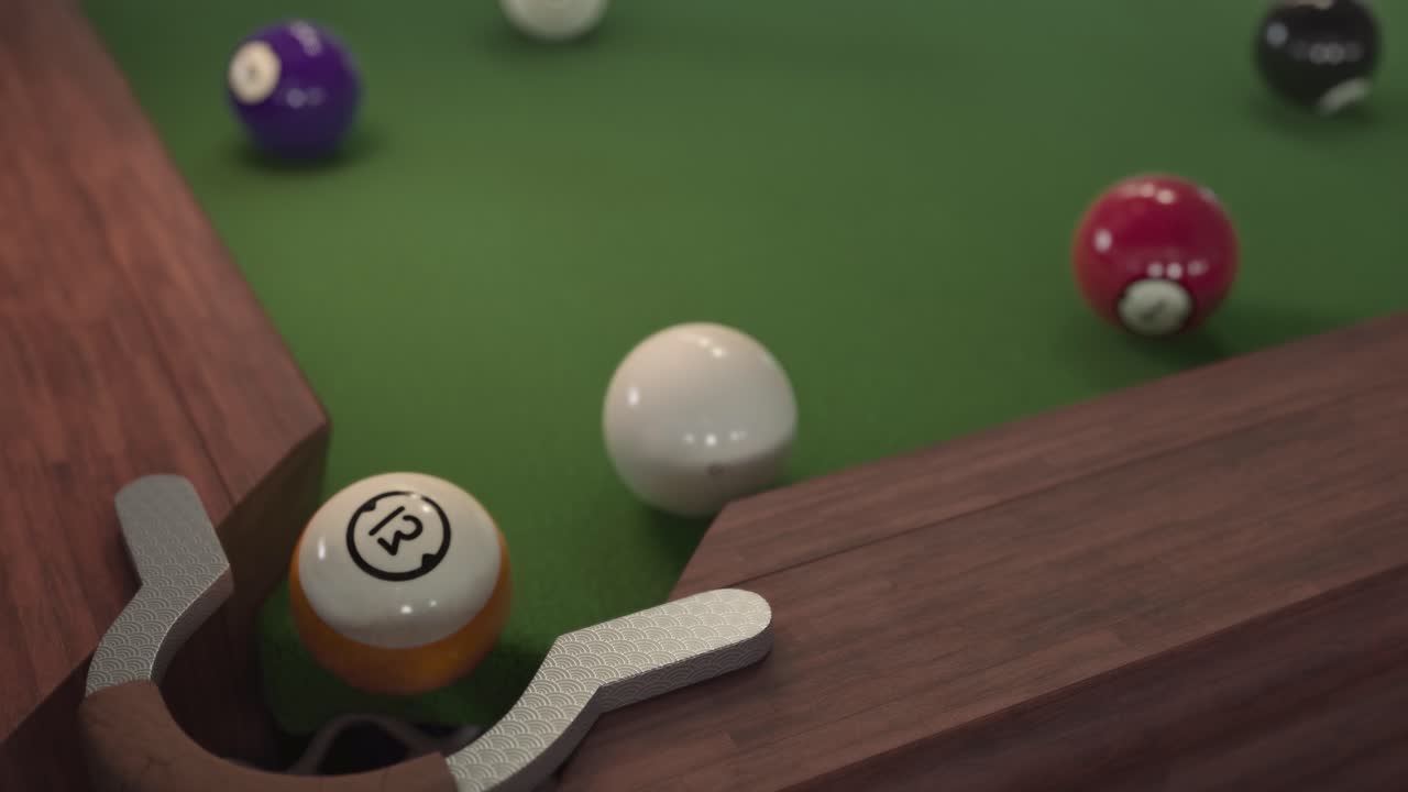 la pelota de billar golpea el agujero.