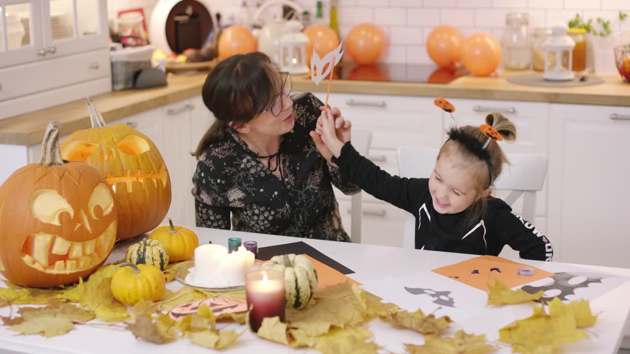 소녀 피팅 마스크