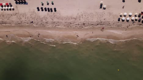 Cenital-view-of-a-Mexican-beach