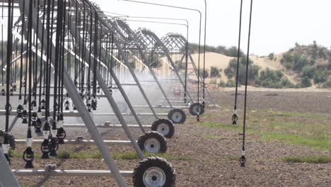 Centre-Pivot-Irrigation-Sprinkler-System-Watering-Field-Crops-In-Punjab