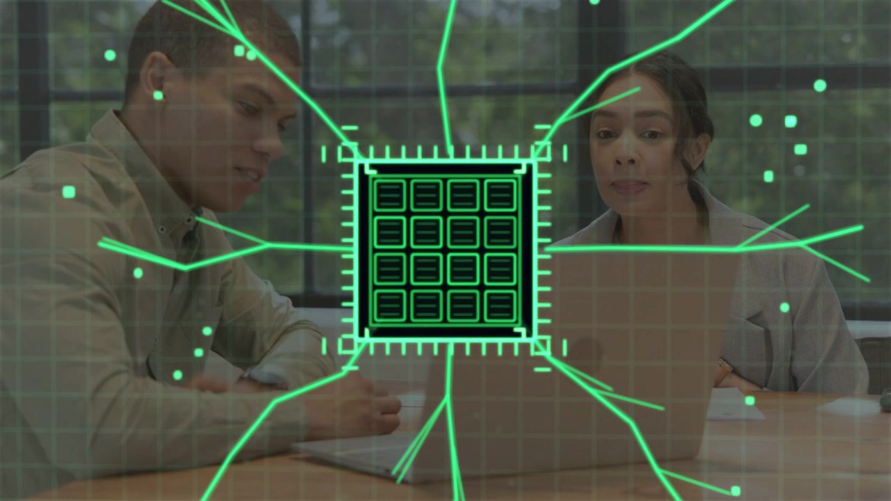 Tim menganalisis data teknologi saat kisi holografik neon muncul meluas ke laptop, pria mengetik, wanita menunjuk