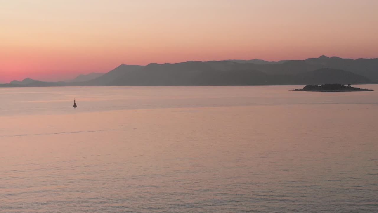 cavtat에서 크로아티아 해안선의 잔잔한 아드리아 해