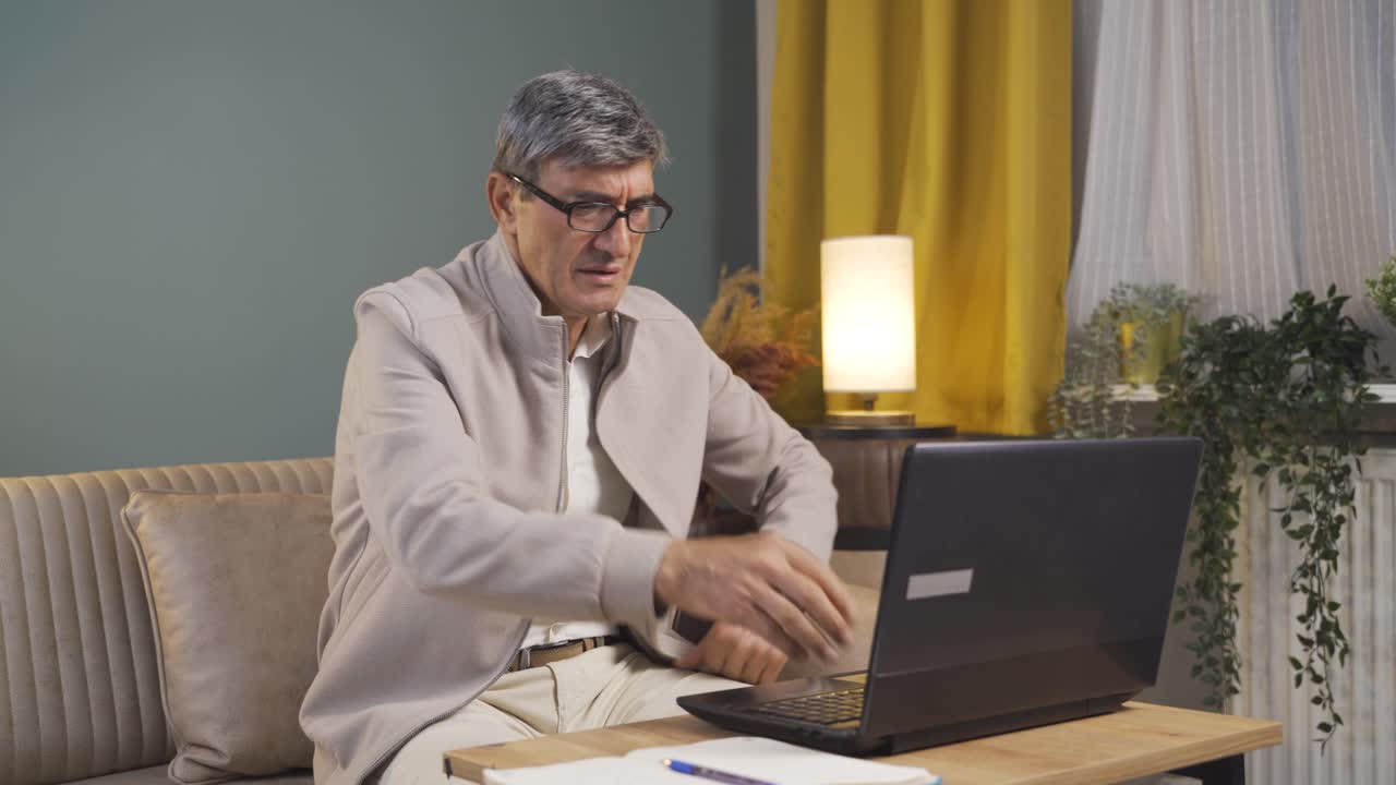 The old man who got angry at what he saw on the laptop.