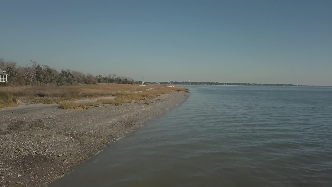 costa de la isla barrera de carolina del sur desde un dron
