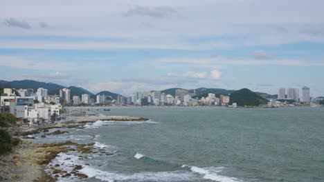 la playa de songjeong y la costa de busan, estableciendo el tiro de corea del sur