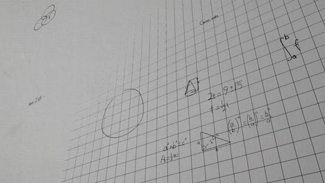 animación de ecuaciones, fórmulas y diagramas matemáticos flotando contra un fondo gris
