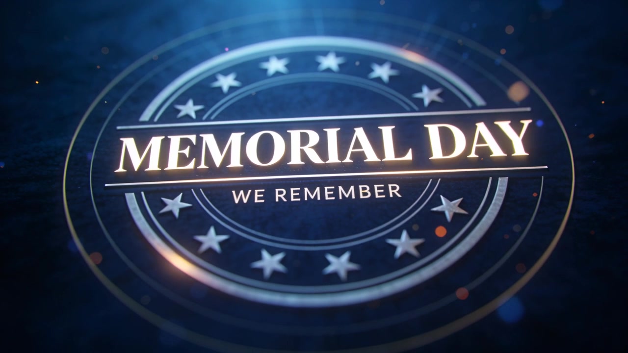 Emblema commemorativo rotante che reagisce ai cambiamenti di illuminazione in uno studio buio, enfatizzando il nastro "MEMORIAL DAY".